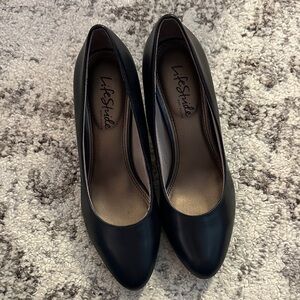 Life Stride Classic Black Heels